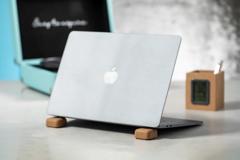 Priot laptop holder_5