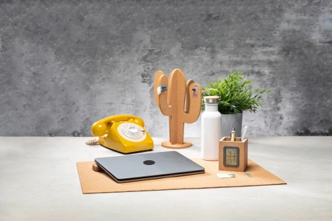 Priot laptop holder_6